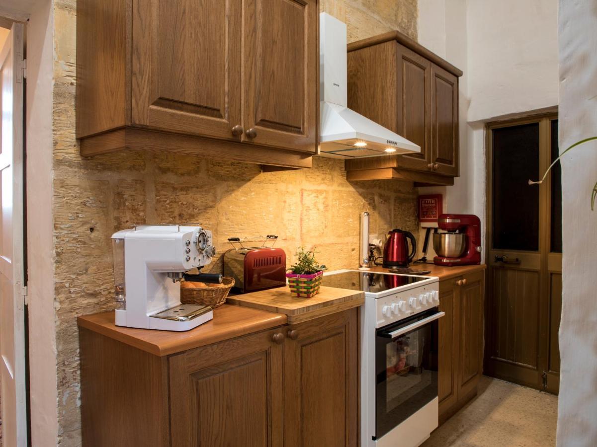 Tal-Karmnu Entire House With Private Heated Pool And Jacuzzi Villa Kirkop Luaran gambar