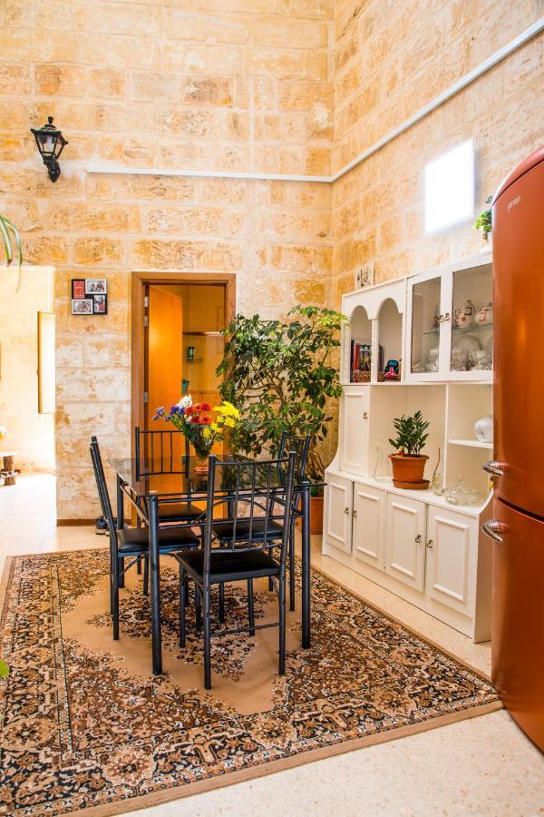 Tal-Karmnu Entire House With Private Heated Pool And Jacuzzi Villa Kirkop Luaran gambar