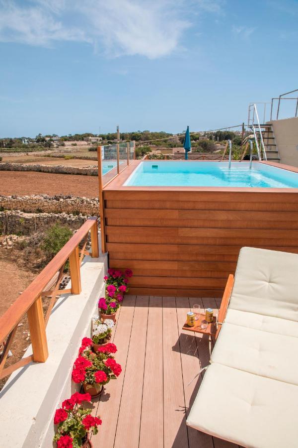 Tal-Karmnu Entire House With Private Heated Pool And Jacuzzi Villa Kirkop Luaran gambar