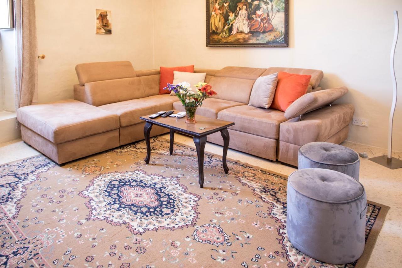 Tal-Karmnu Entire House With Private Heated Pool And Jacuzzi Villa Kirkop Luaran gambar